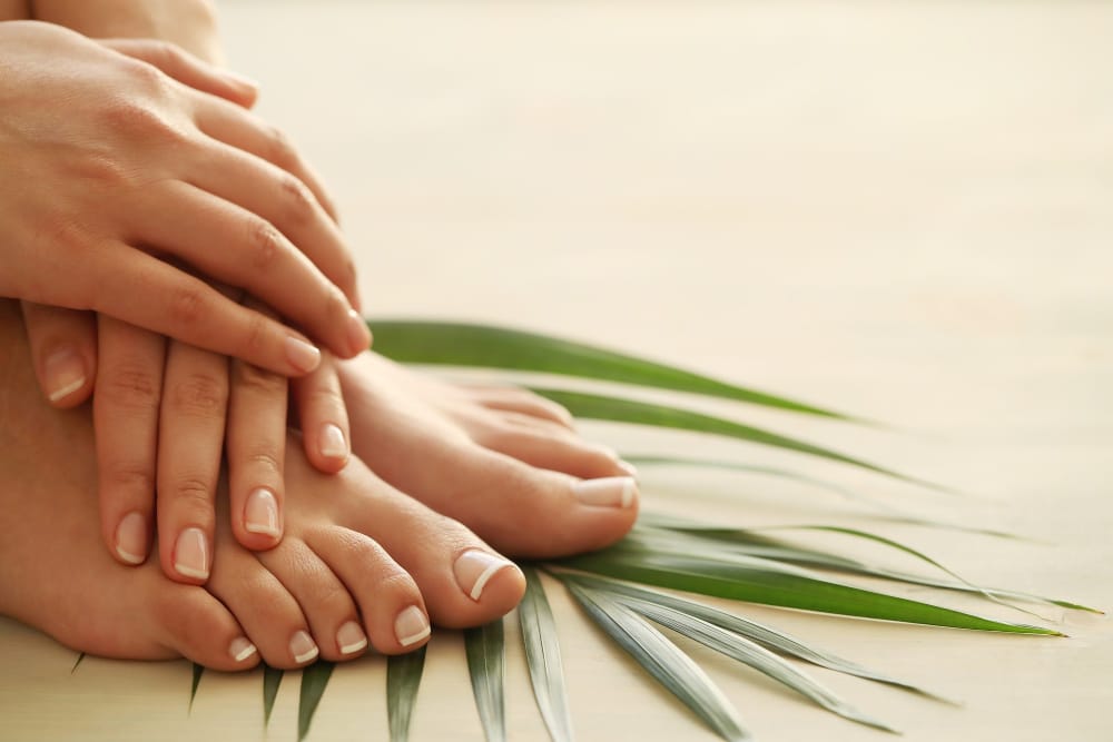 Tratamente naturiste pentru creșterea și întărirea unghiilor