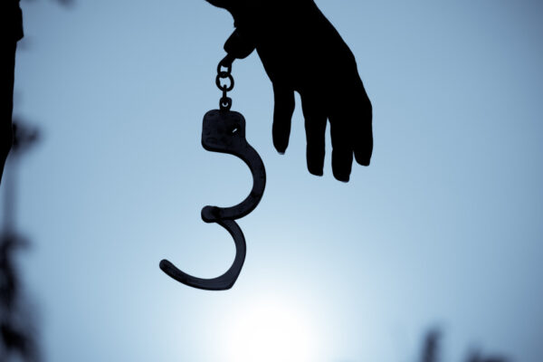 150 de deținuți au discutat cu angajatorii la bursa locurilor de muncă din Arad