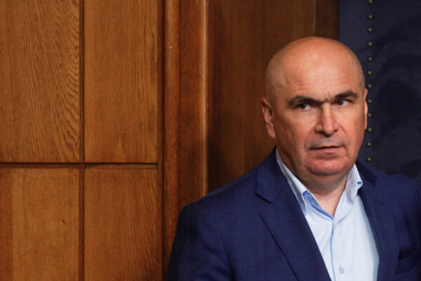 Bolojan propune un pact politic pentru energie și critică administrarea companiilor de stat