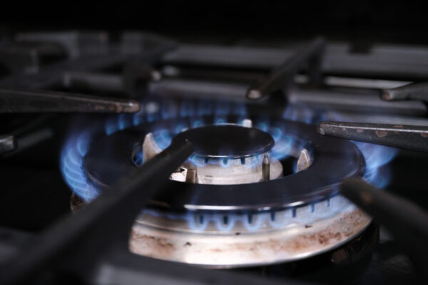 Iranul promite bani pentru economisirea gazelor, în fața unui deficit major la iarnă